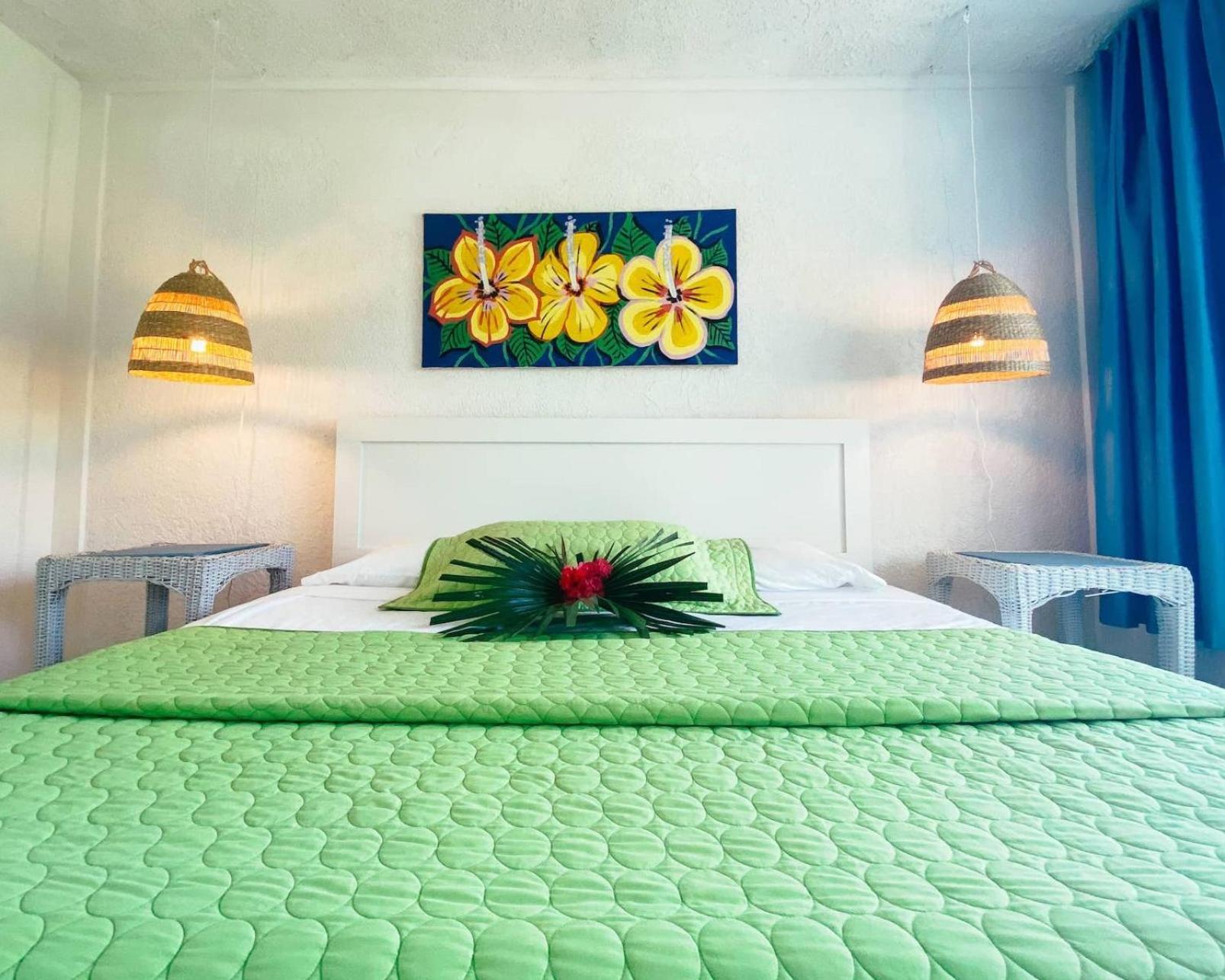 Greenwood Beach Resort Bailey Town  Ngoại thất bức ảnh